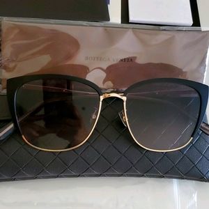 Bottega Veneta BV0089SK Sunglasses- Black/Gold-Gre